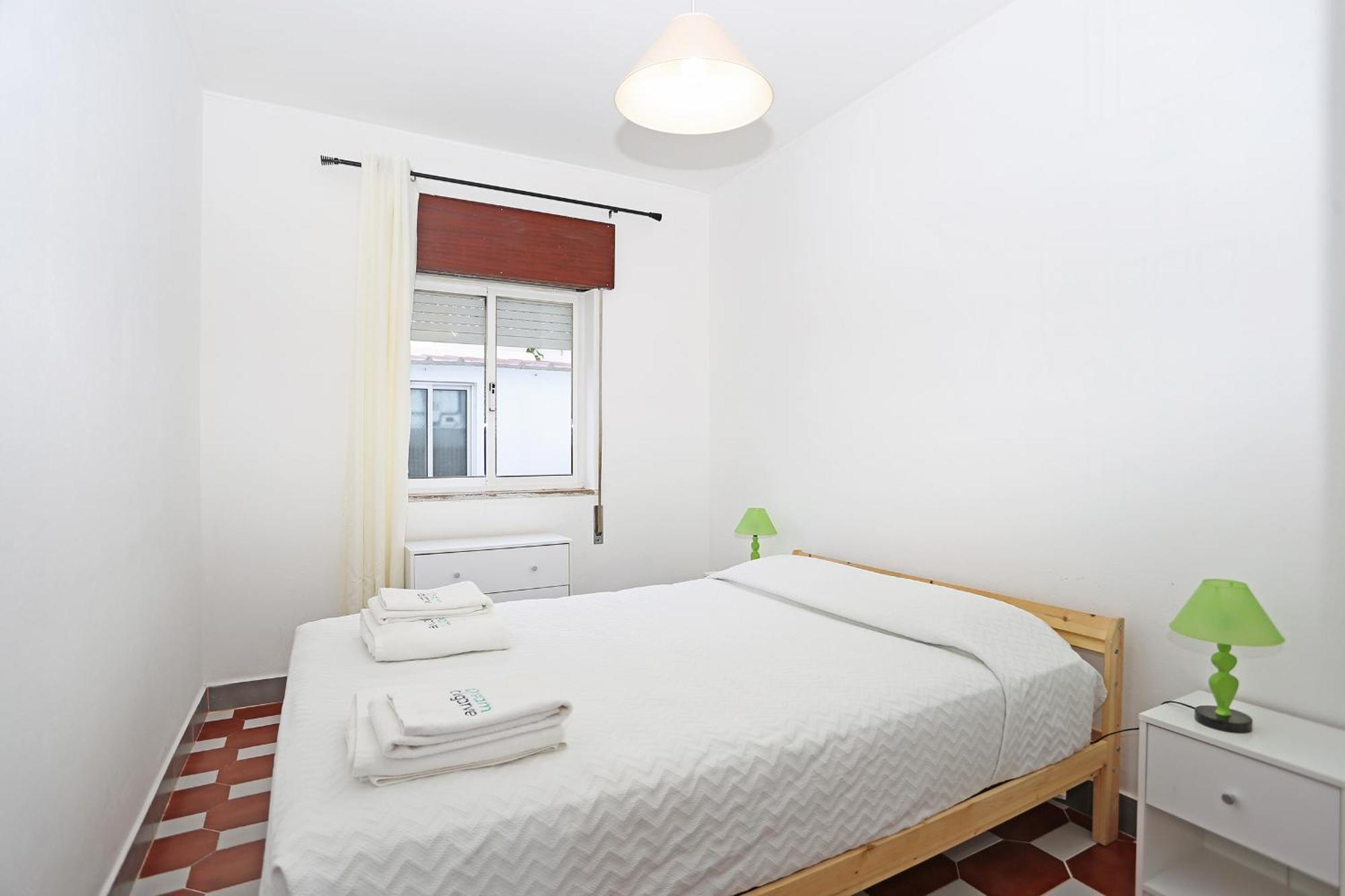 B99 - Muralhas In Apartment